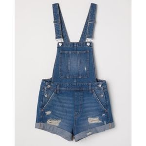 H&M distresses denim overall shorts size 6 NWT